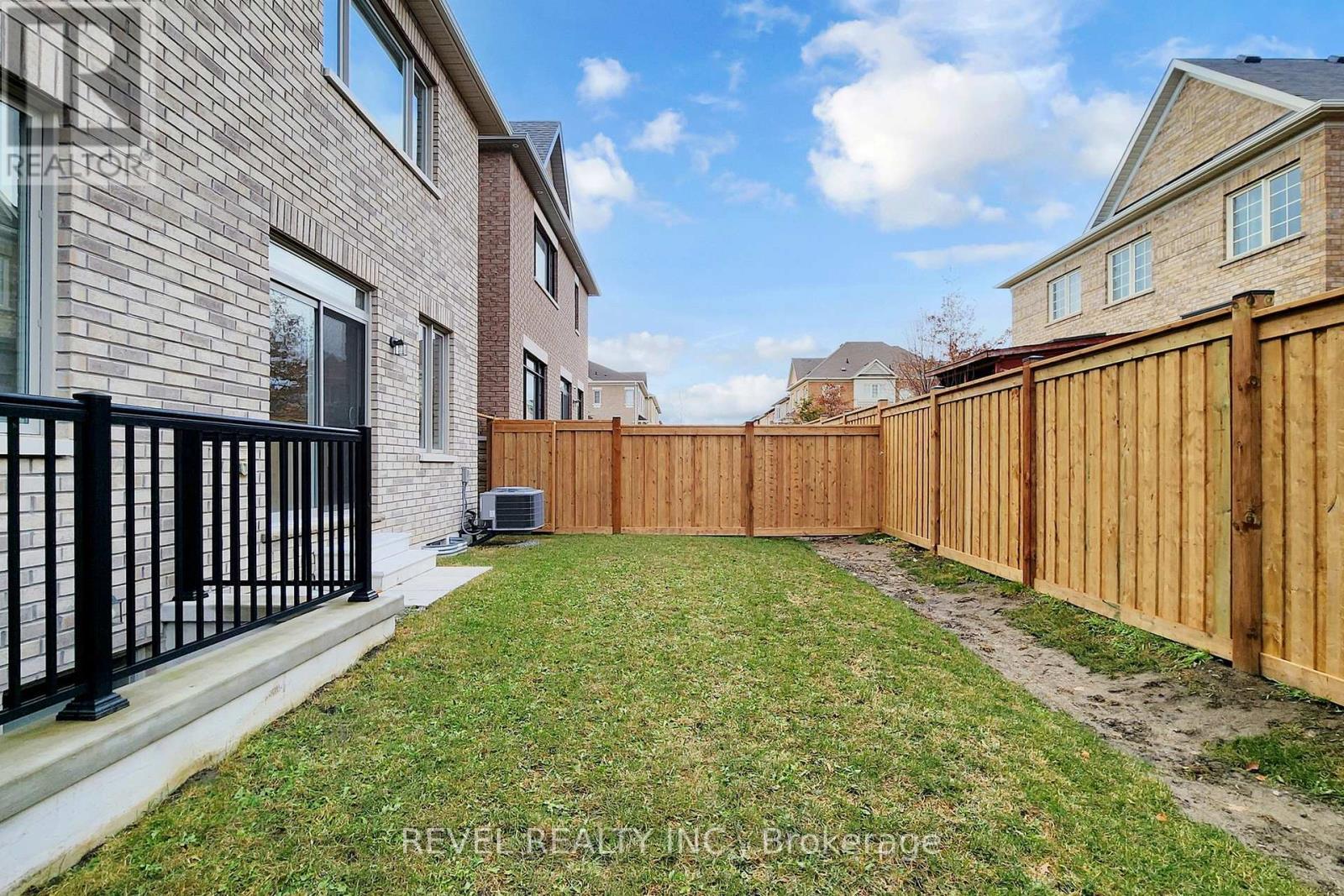 234 Wesmina Avenue, Whitchurch-Stouffville (Stouffville), ON - Outdoor