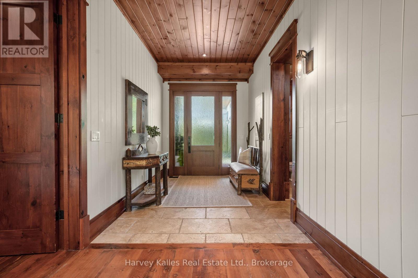 1074 Tally Ho Winter Park Road, Lake Of Bays (Sinclair), ON - Indoor Photo Showing Other Room