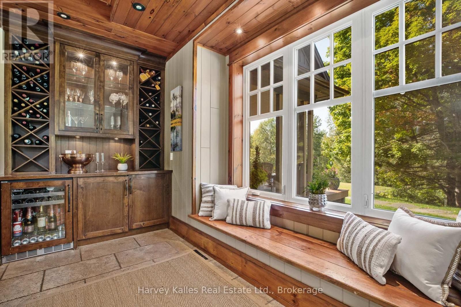 1074 Tally Ho Winter Park Road, Lake Of Bays (Sinclair), ON - Photo Showing Other Room