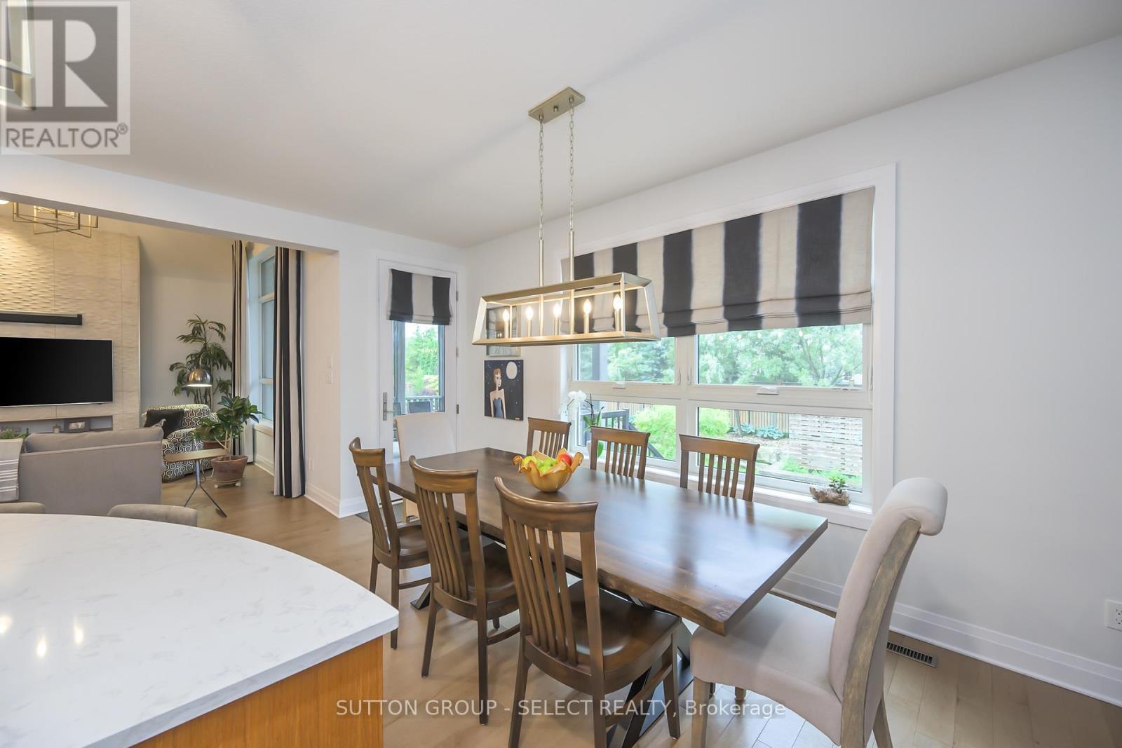346 Bradwell Chase, London North (North R), ON - Indoor Photo Showing Dining Room