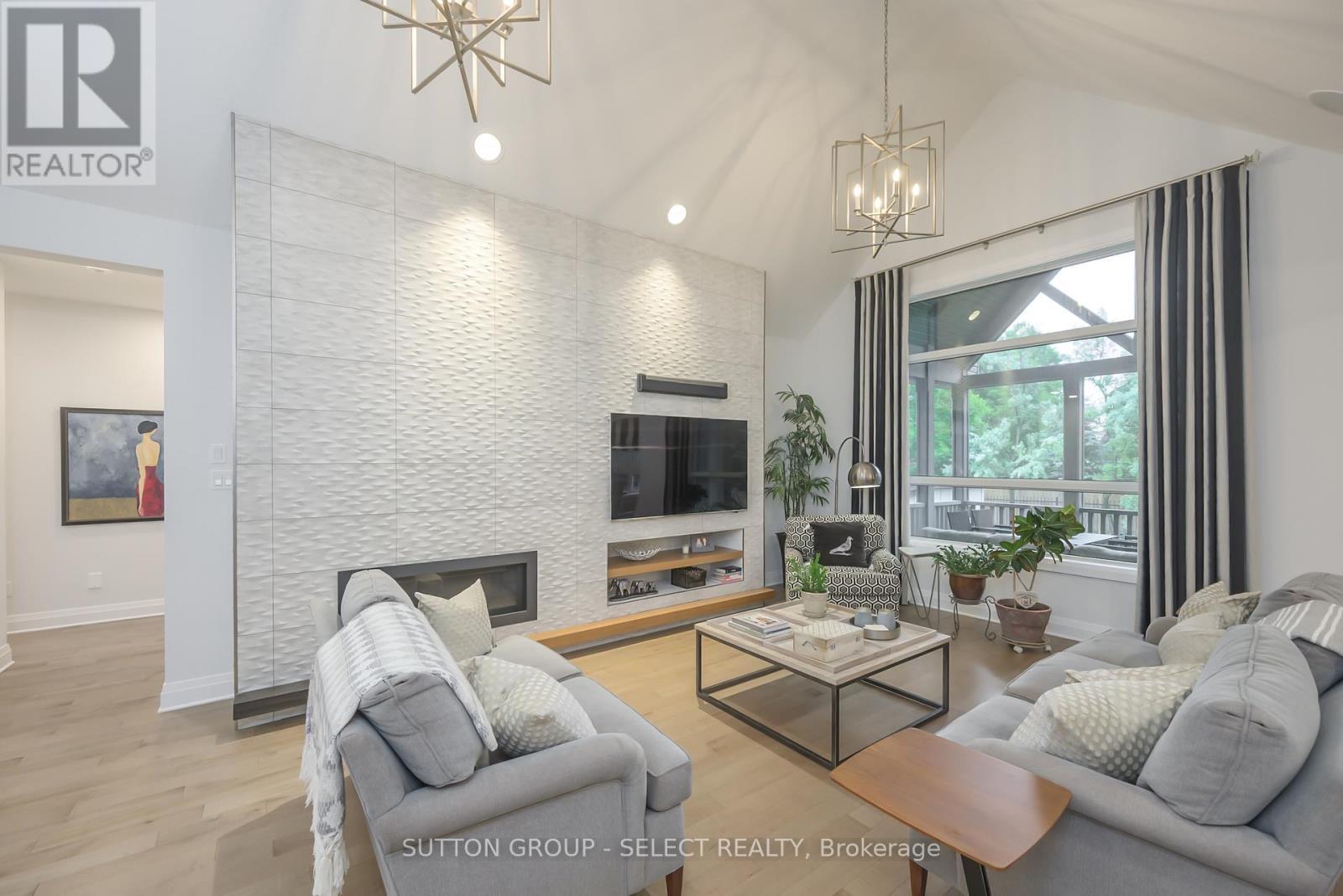 346 Bradwell Chase, London North (North R), ON - Indoor Photo Showing Living Room