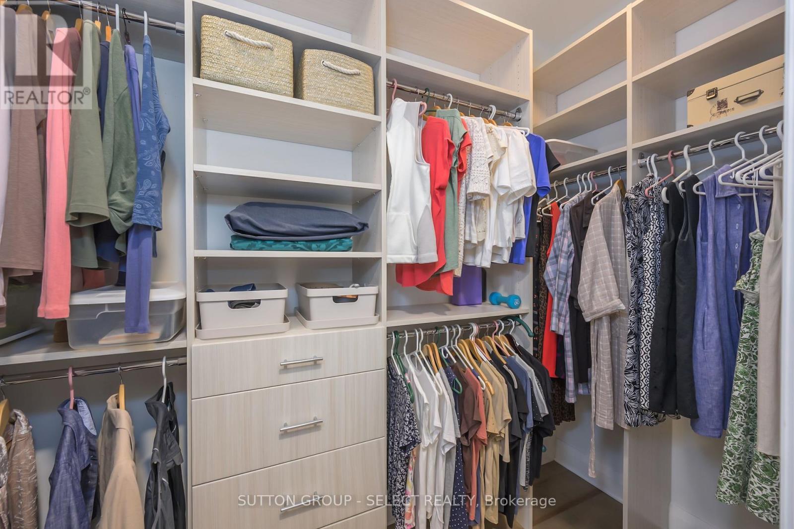 346 Bradwell Chase, London North (North R), ON - Indoor With Storage