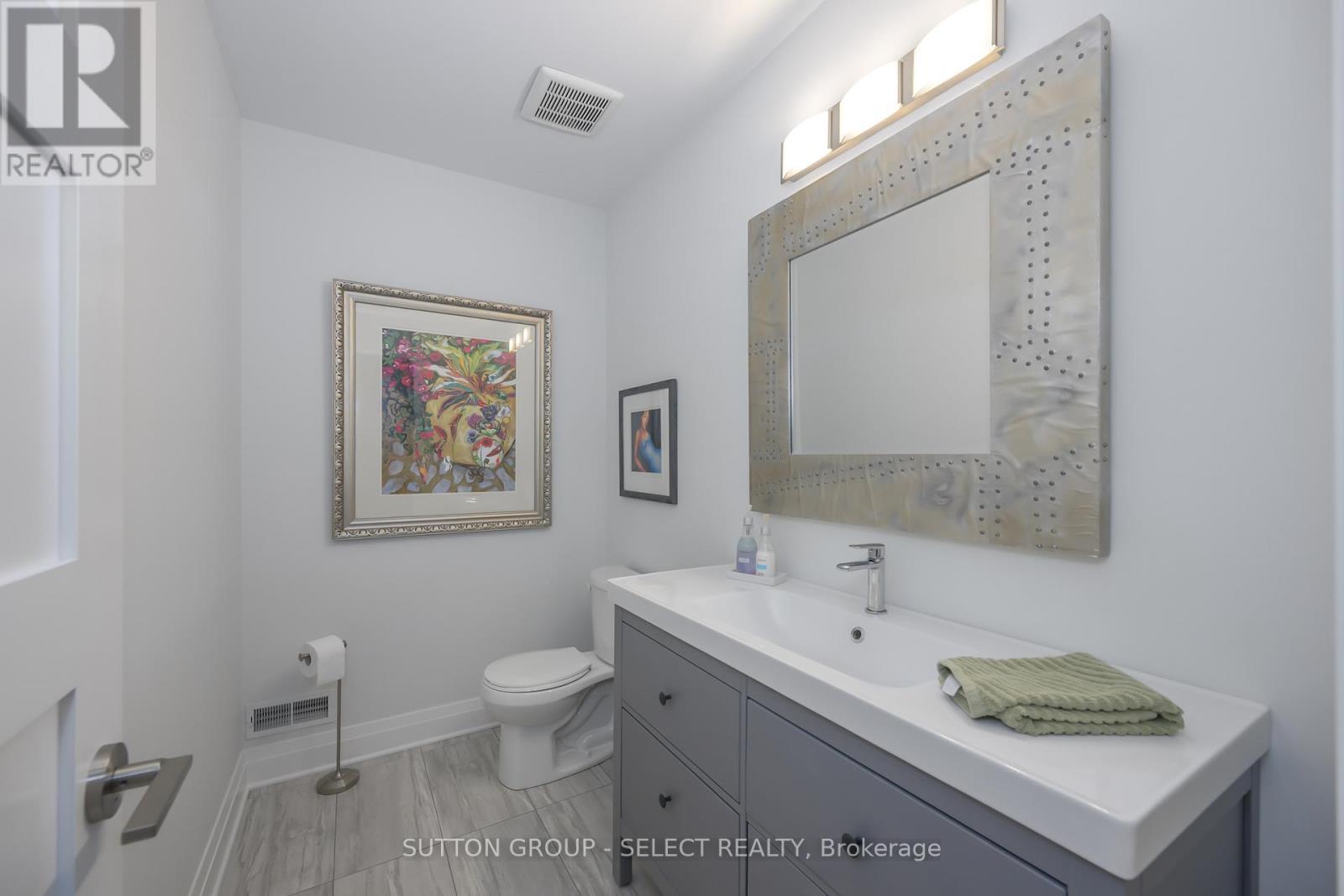 346 Bradwell Chase, London North (North R), ON - Indoor Photo Showing Bathroom