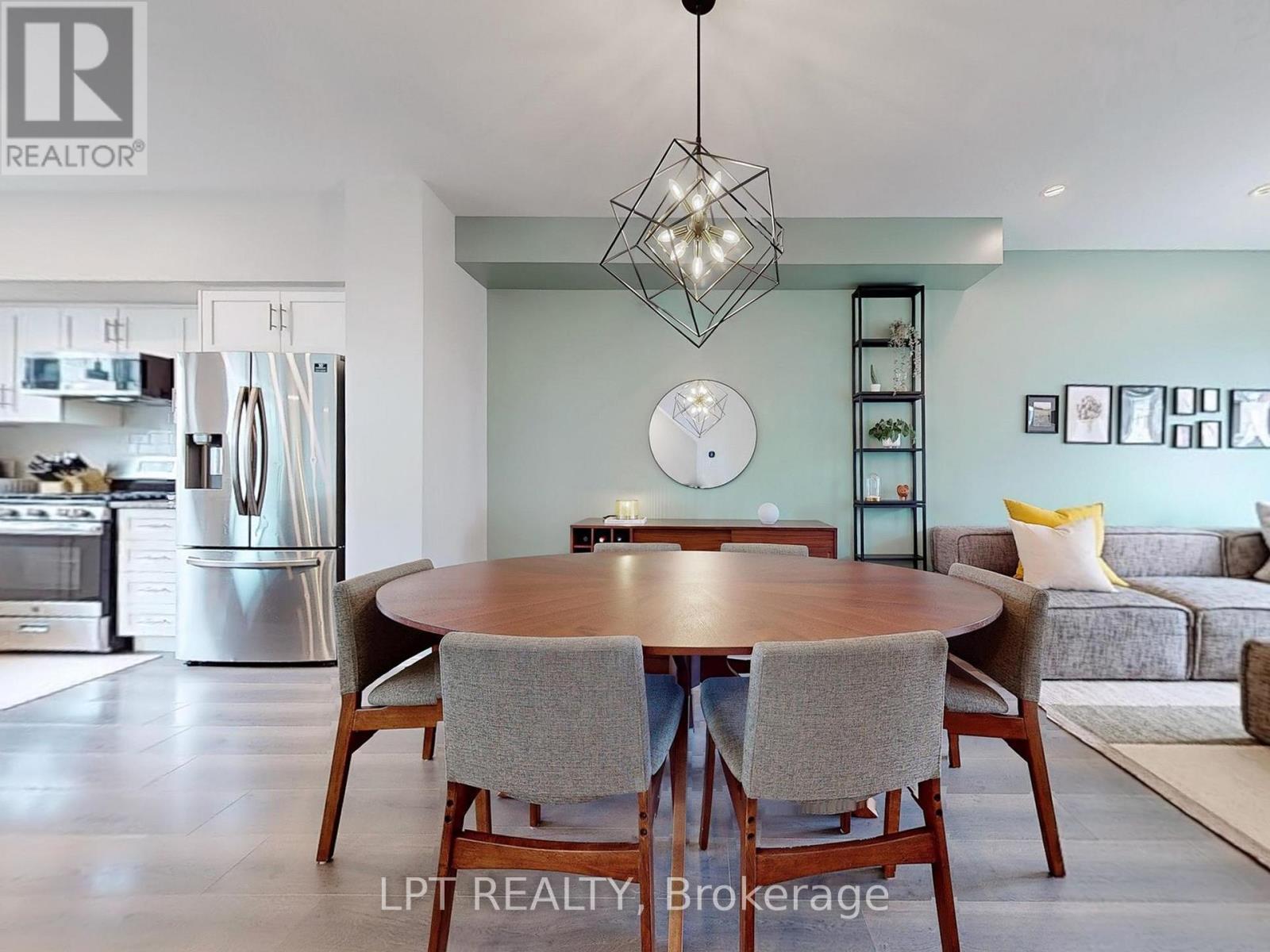 10 Snowberry Lane, Hamilton, ON - Indoor