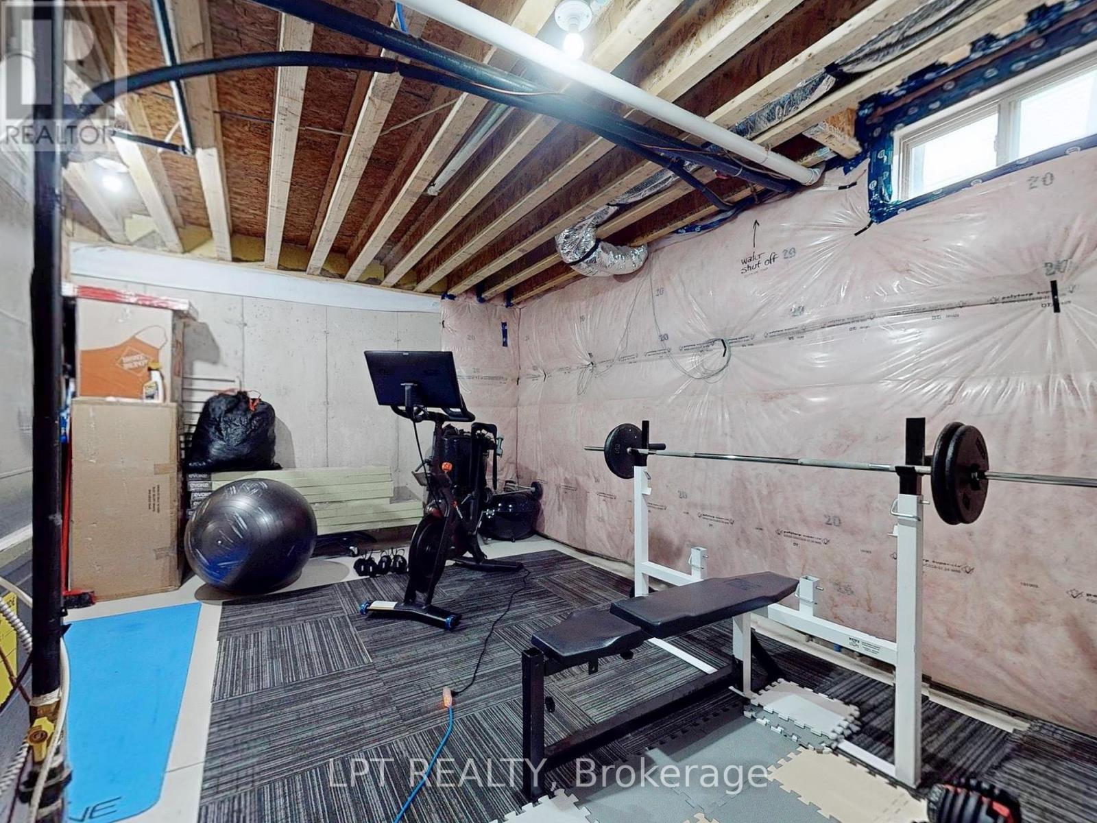 10 Snowberry Lane, Hamilton, ON - Indoor Photo Showing Basement