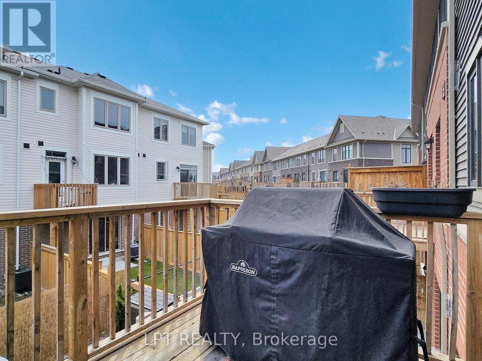 10 Snowberry Lane, Hamilton, ON - Outdoor With Deck Patio Veranda With Exterior