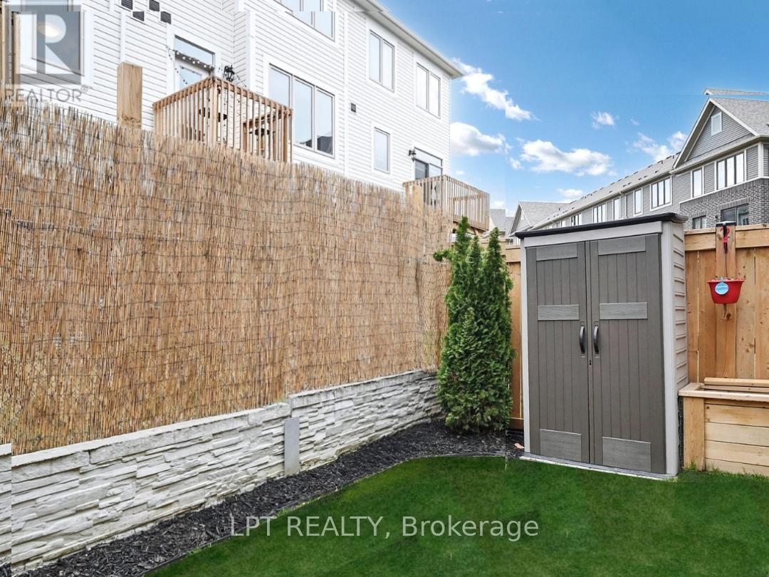 10 Snowberry Lane, Hamilton, ON - Outdoor With Exterior