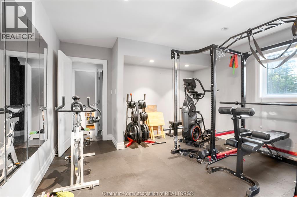 32 Lynnwood Drive, Chatham, ON - Indoor Photo Showing Gym Room