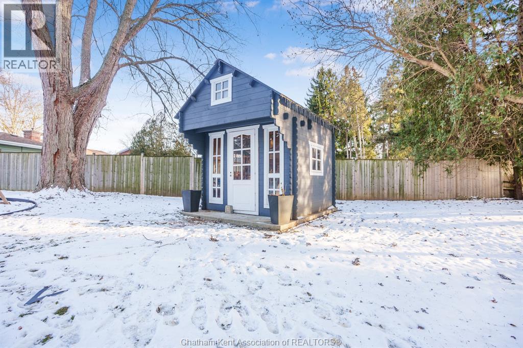 32 Lynnwood Drive, Chatham, ON - Outdoor