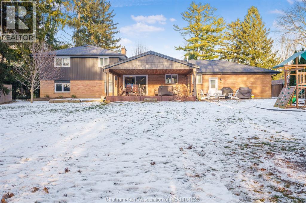 32 Lynnwood Drive, Chatham, ON - Outdoor