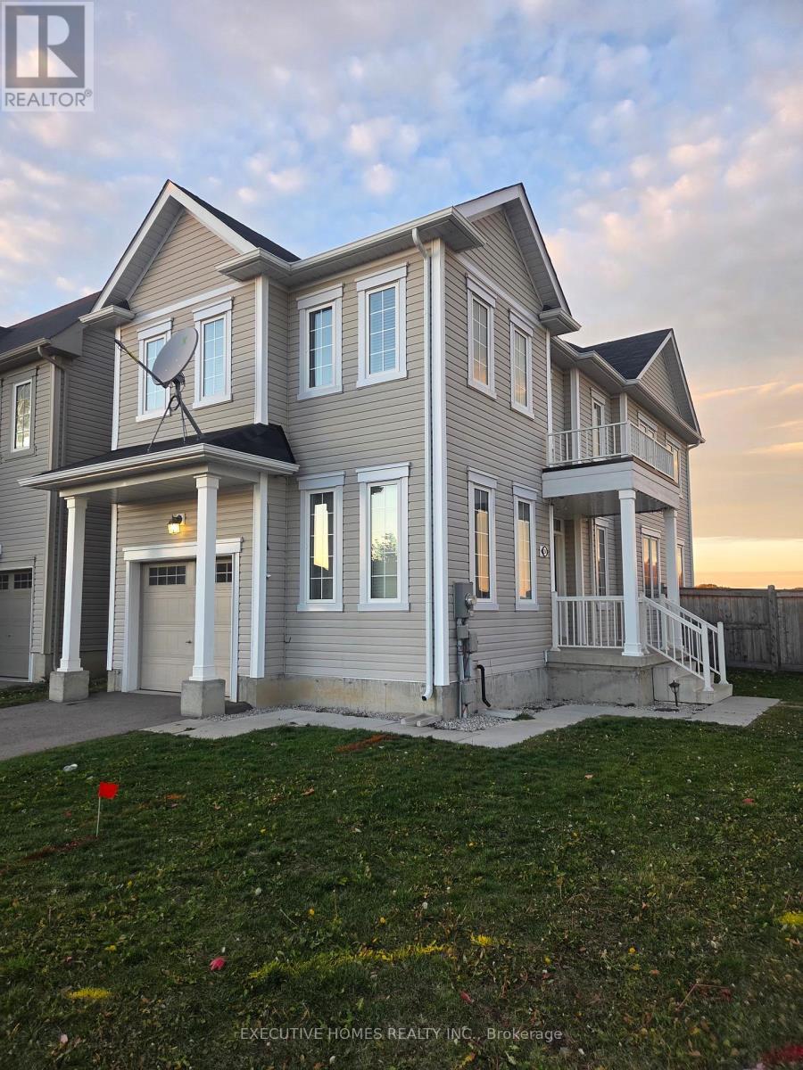 204 Maclachlan Avenue, Haldimand, ON - Outdoor With Facade