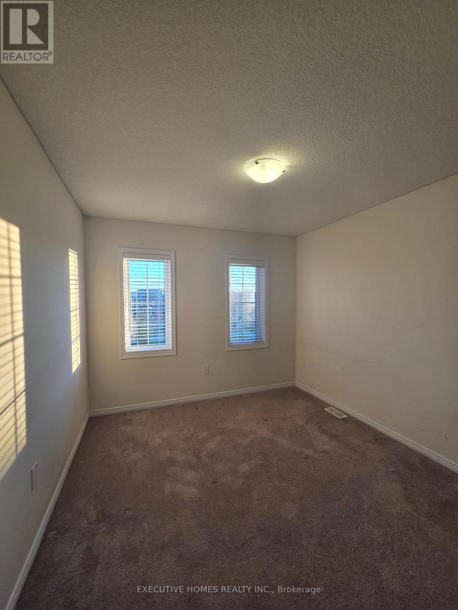 204 Maclachlan Avenue, Haldimand, ON - Indoor Photo Showing Other Room