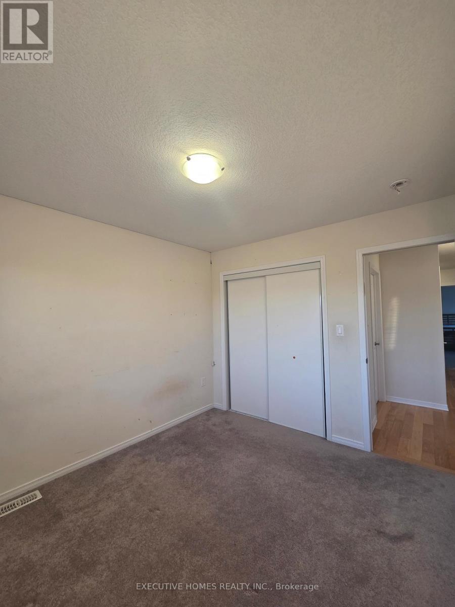 204 Maclachlan Avenue, Haldimand, ON - Indoor Photo Showing Other Room