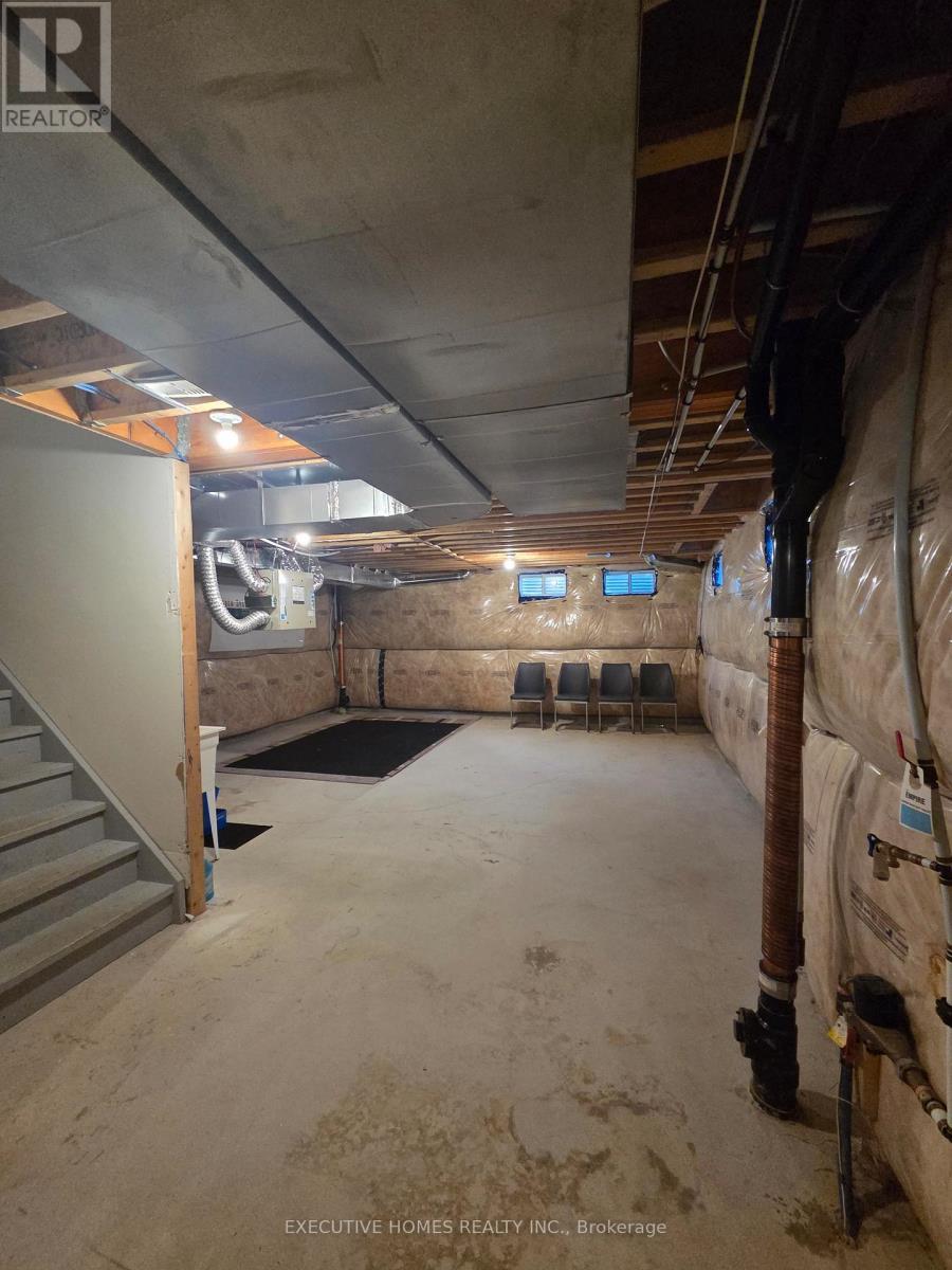 204 Maclachlan Avenue, Haldimand, ON - Indoor Photo Showing Basement