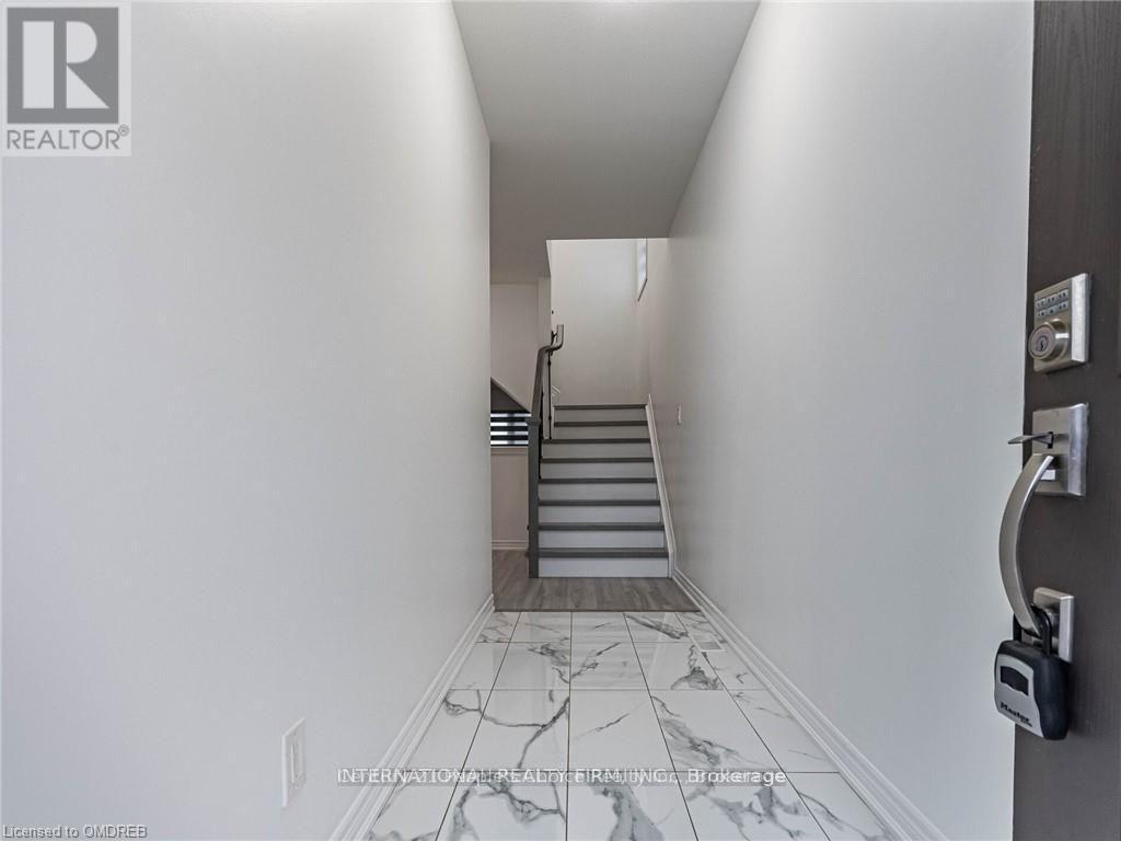 1 Haney Drive, Thorold, ON - Indoor Photo Showing Other Room