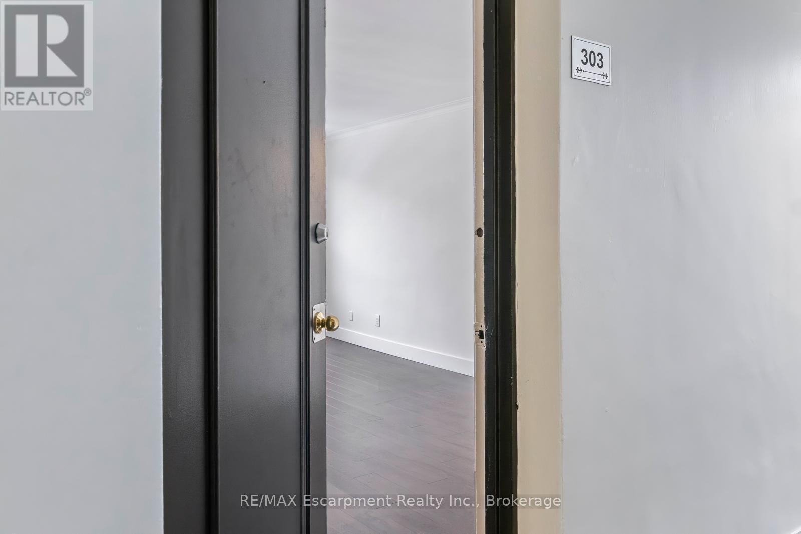 303 - 110 South Forster Park Drive, Oakville (Co Central), ON - Photo Showing Other Room