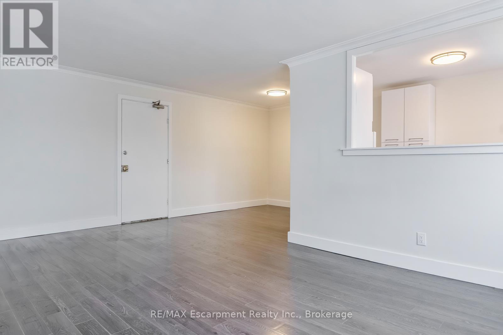 303 - 110 South Forster Park Drive, Oakville (Co Central), ON - Indoor Photo Showing Other Room