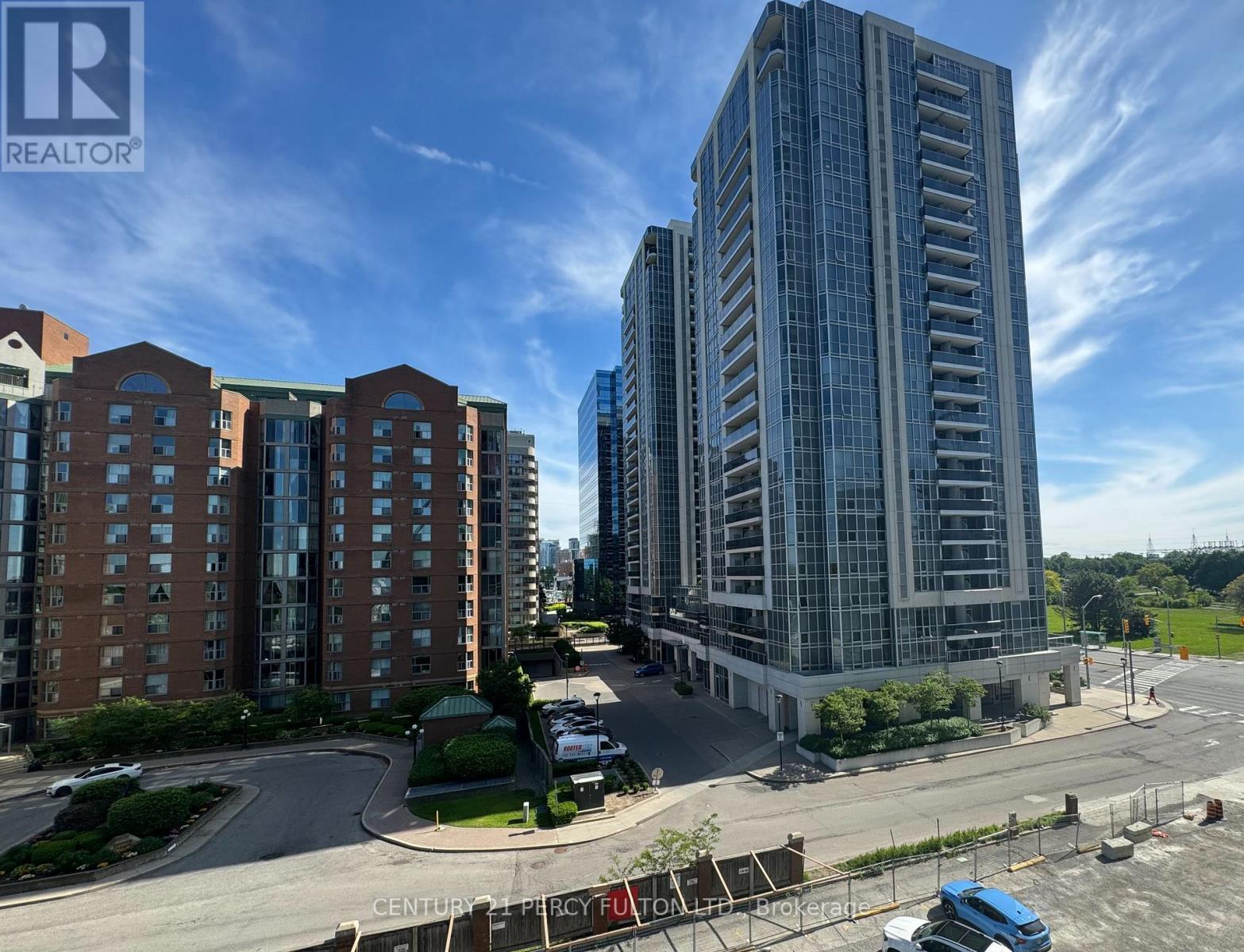SW view from balcony - 511 - 8 Olympic Gardens Drive, Toronto, ON - Outdoor With Facade