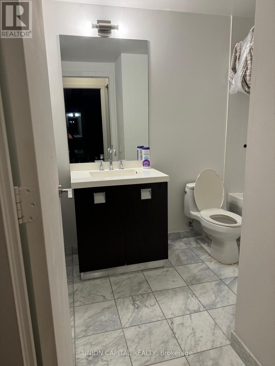 3801 - 33 Charles Street E, Toronto, ON - Indoor Photo Showing Bathroom