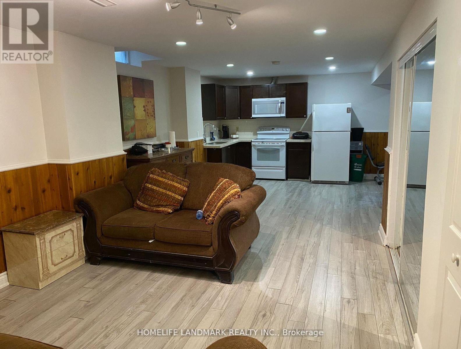 1872 Parkside Drive, Pickering, ON - Indoor