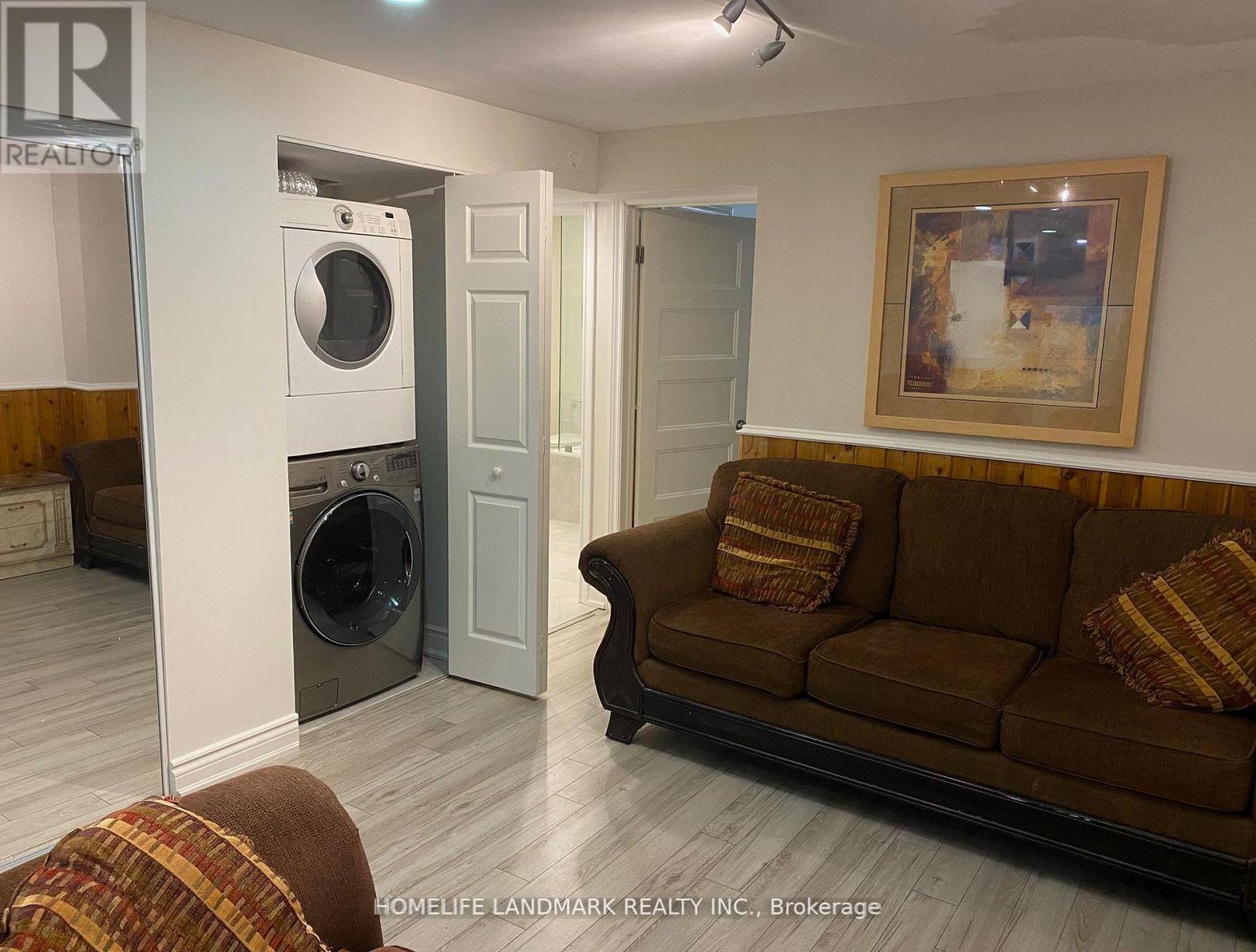 1872 Parkside Drive, Pickering, ON - Indoor Photo Showing Laundry Room