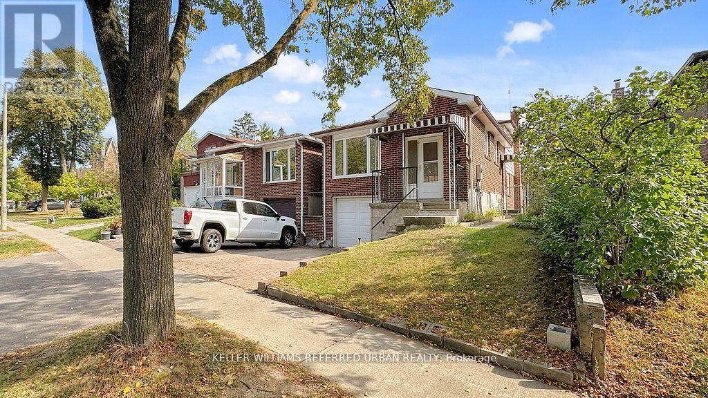 15 Thistlewaite Crescent, Toronto, ON - Outdoor