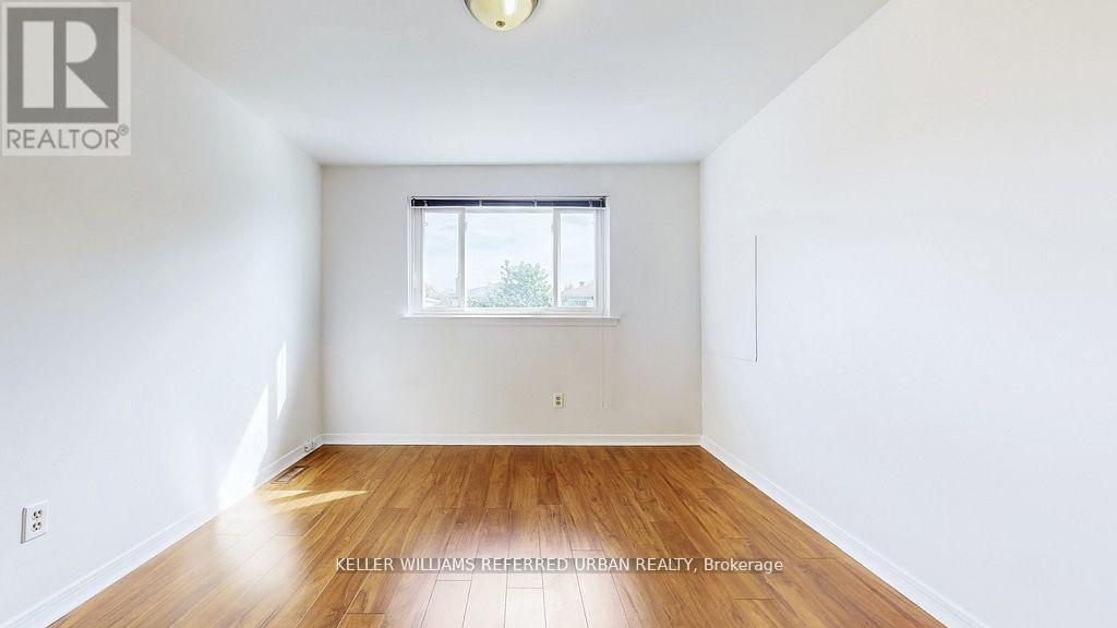 15 Thistlewaite Crescent, Toronto, ON - Indoor Photo Showing Other Room