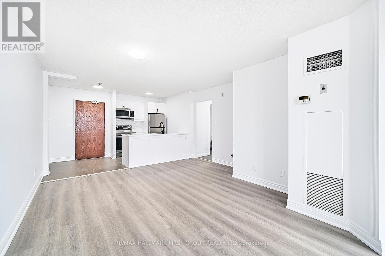 801 - 1625 Pickering Parkway, Pickering, ON - Indoor