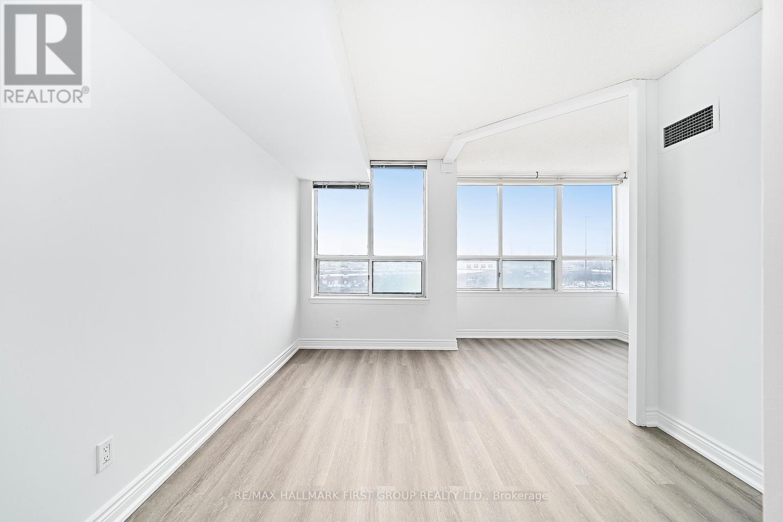 801 - 1625 Pickering Parkway, Pickering, ON - Indoor Photo Showing Other Room