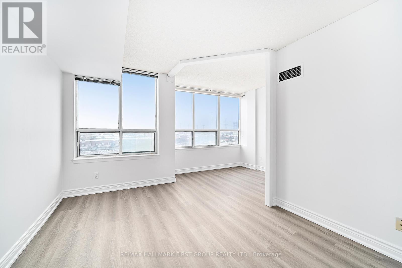 801 - 1625 Pickering Parkway, Pickering, ON - Indoor Photo Showing Other Room