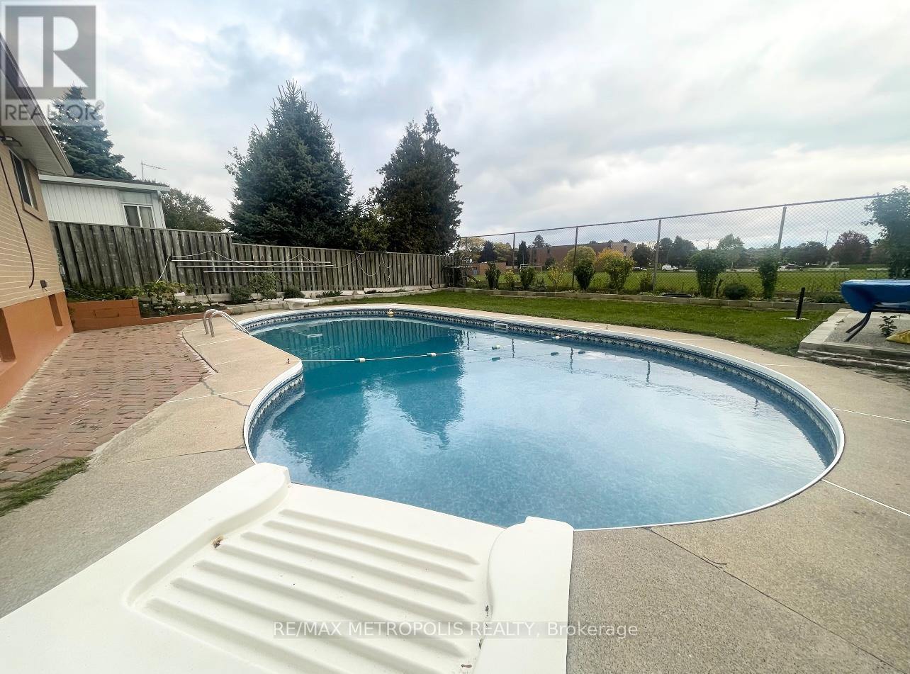 29 Charles Tupper Drive, Toronto, ON - Outdoor With In Ground Pool With Backyard