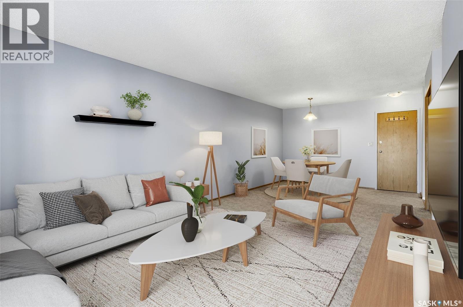 17 6575 Rochdale Boulevard, Regina, SK - Indoor Photo Showing Living Room