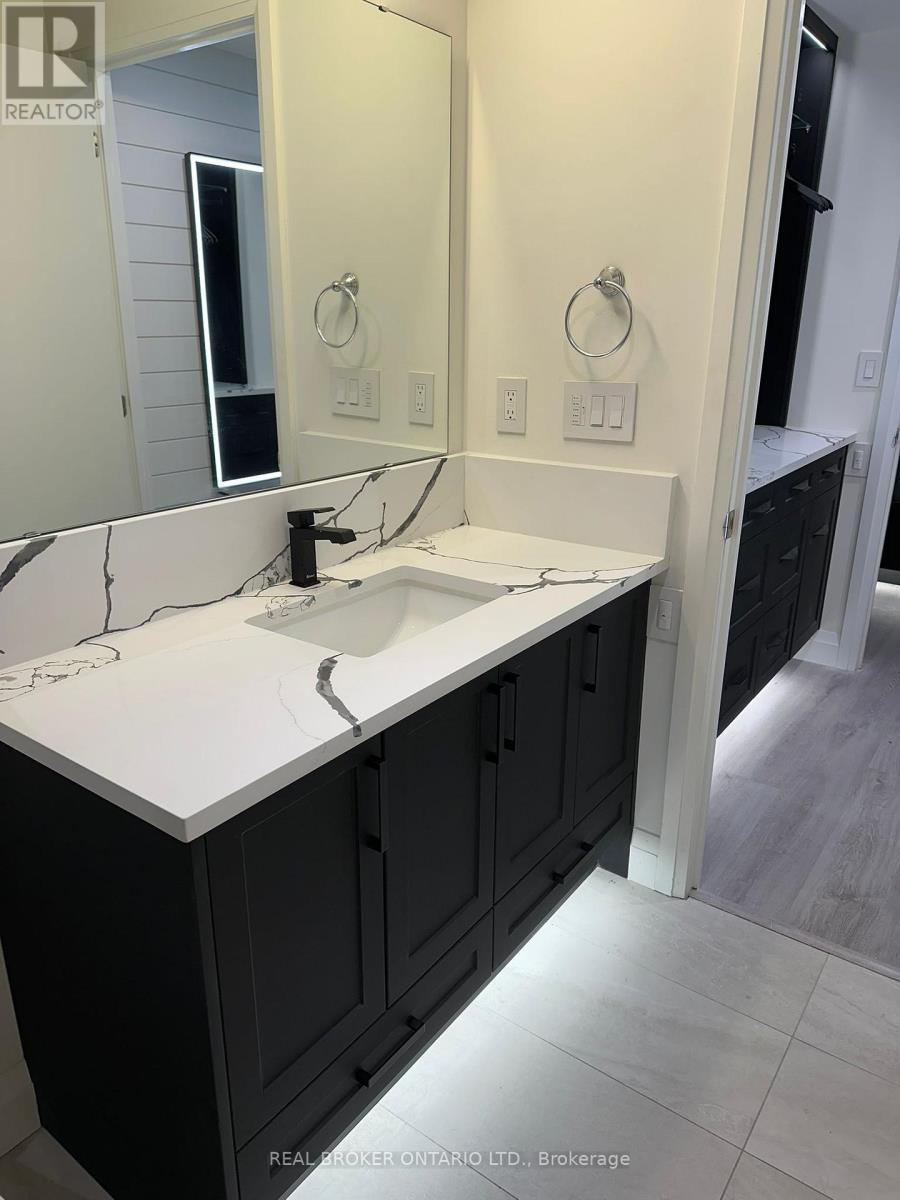 802 - 58 Lakeside Terrace, Barrie, ON - Indoor Photo Showing Bathroom