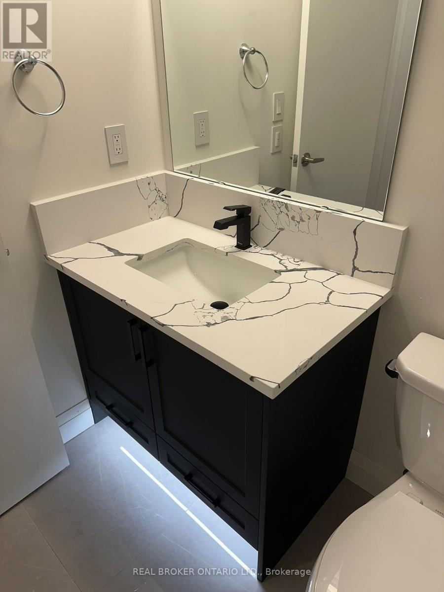 802 - 58 Lakeside Terrace, Barrie, ON - Indoor Photo Showing Bathroom