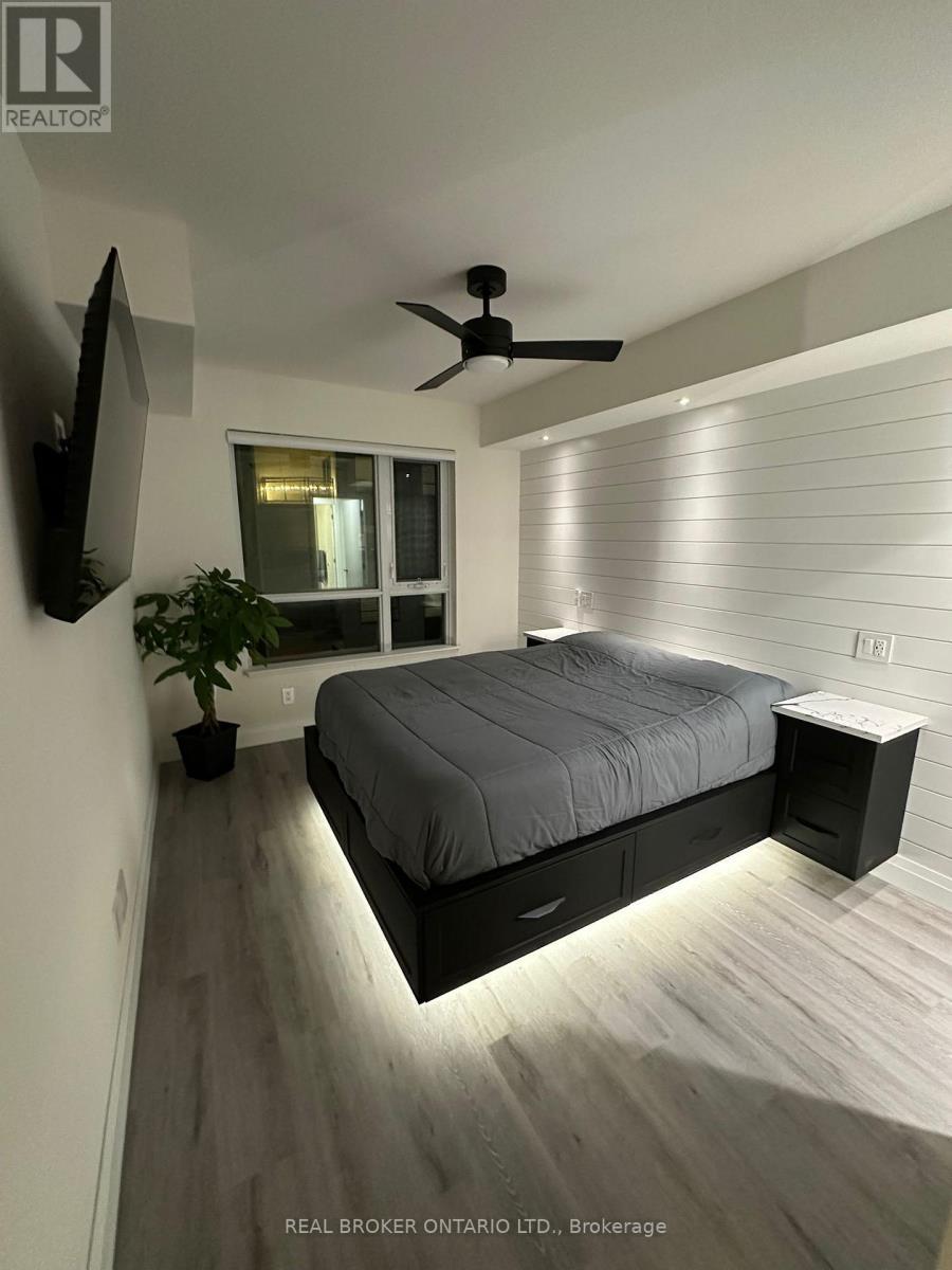 802 - 58 Lakeside Terrace, Barrie, ON - Indoor Photo Showing Bedroom