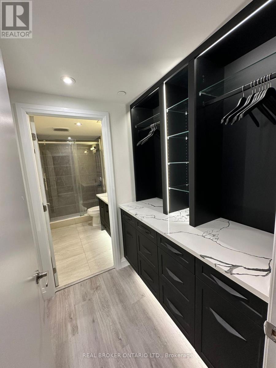 802 - 58 Lakeside Terrace, Barrie, ON - Indoor