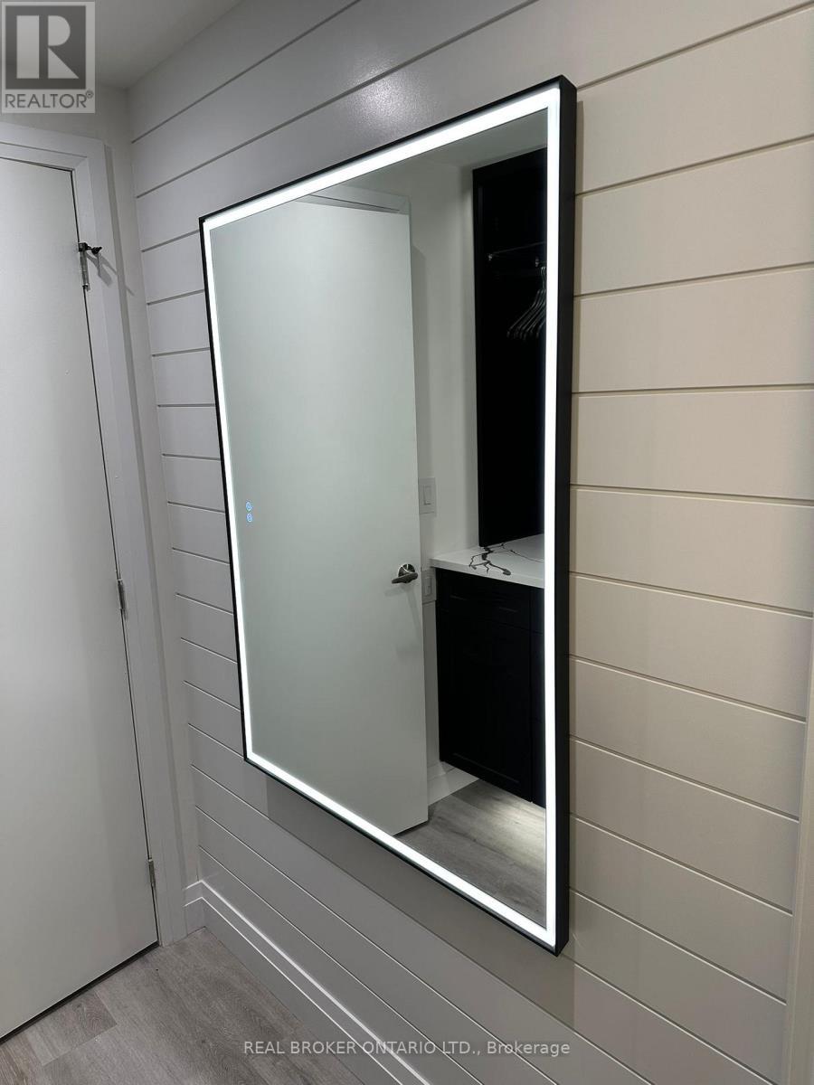 802 - 58 Lakeside Terrace, Barrie, ON - Indoor Photo Showing Other Room