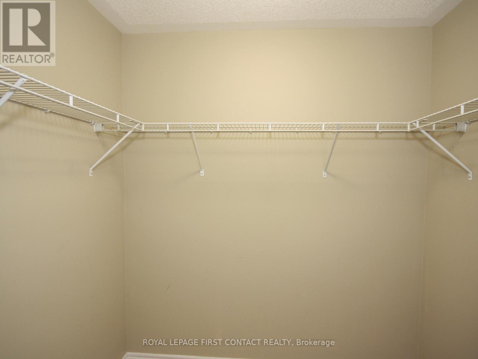 30 Forsyth Crescent, Springwater, ON - Indoor With Storage