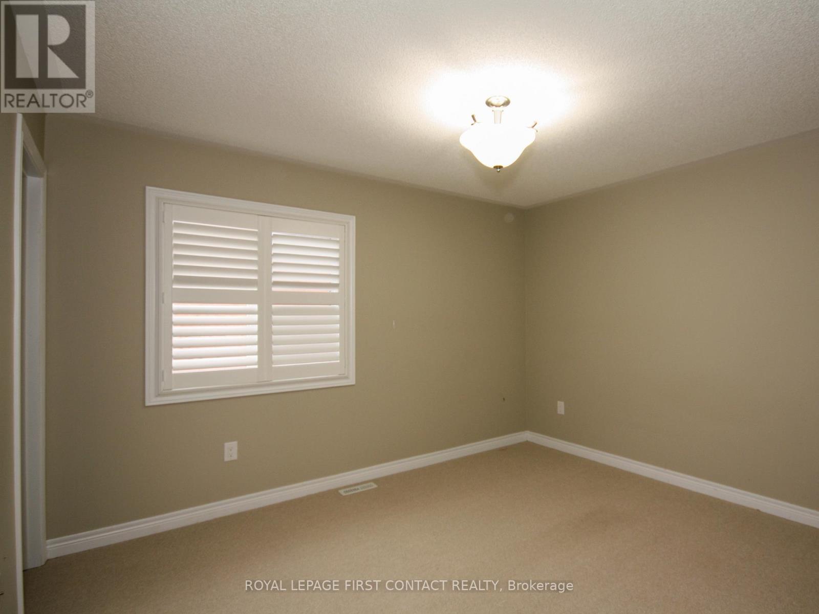 30 Forsyth Crescent, Springwater, ON - Indoor Photo Showing Other Room