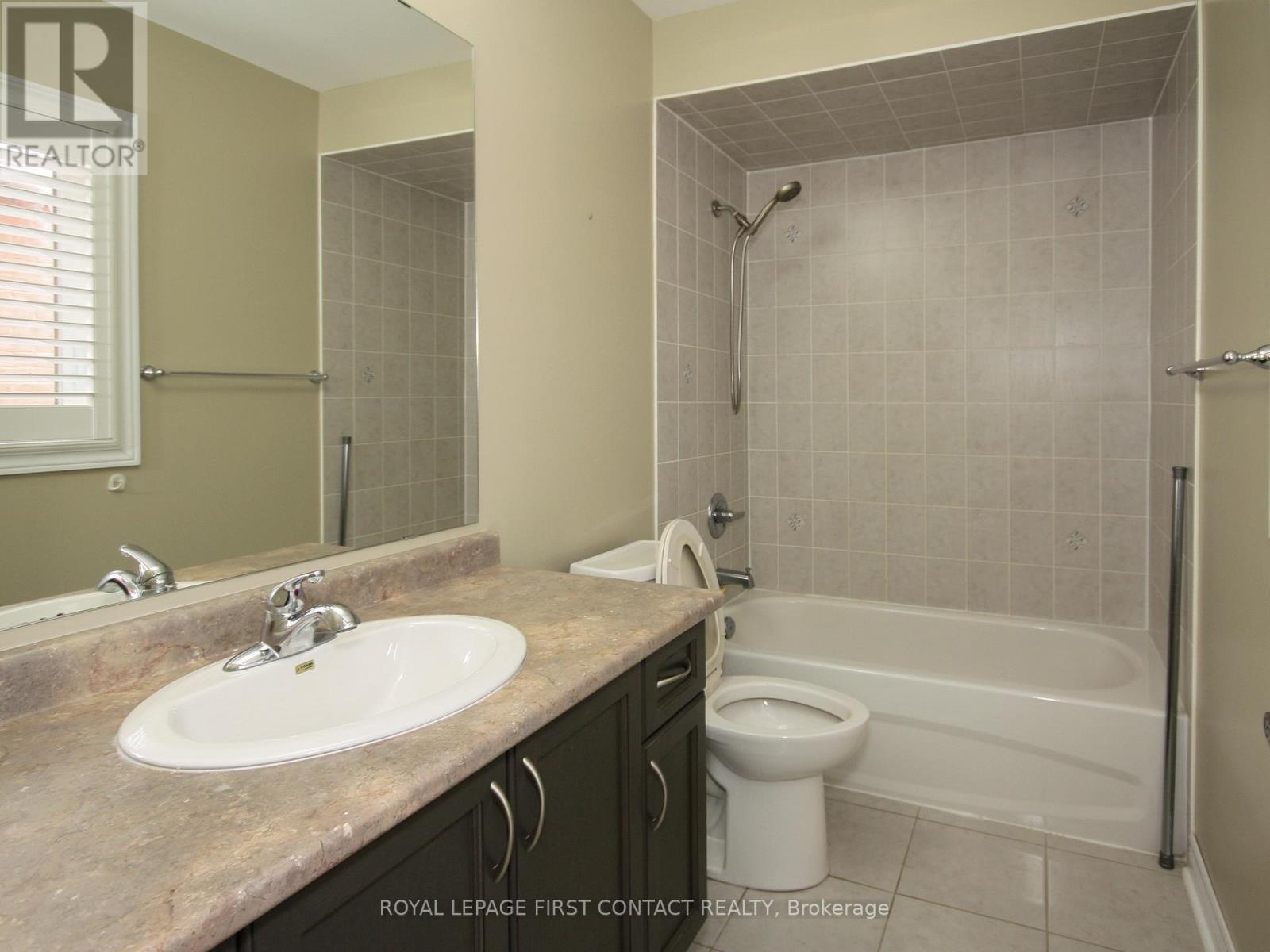 30 Forsyth Crescent, Springwater, ON - Indoor Photo Showing Bathroom