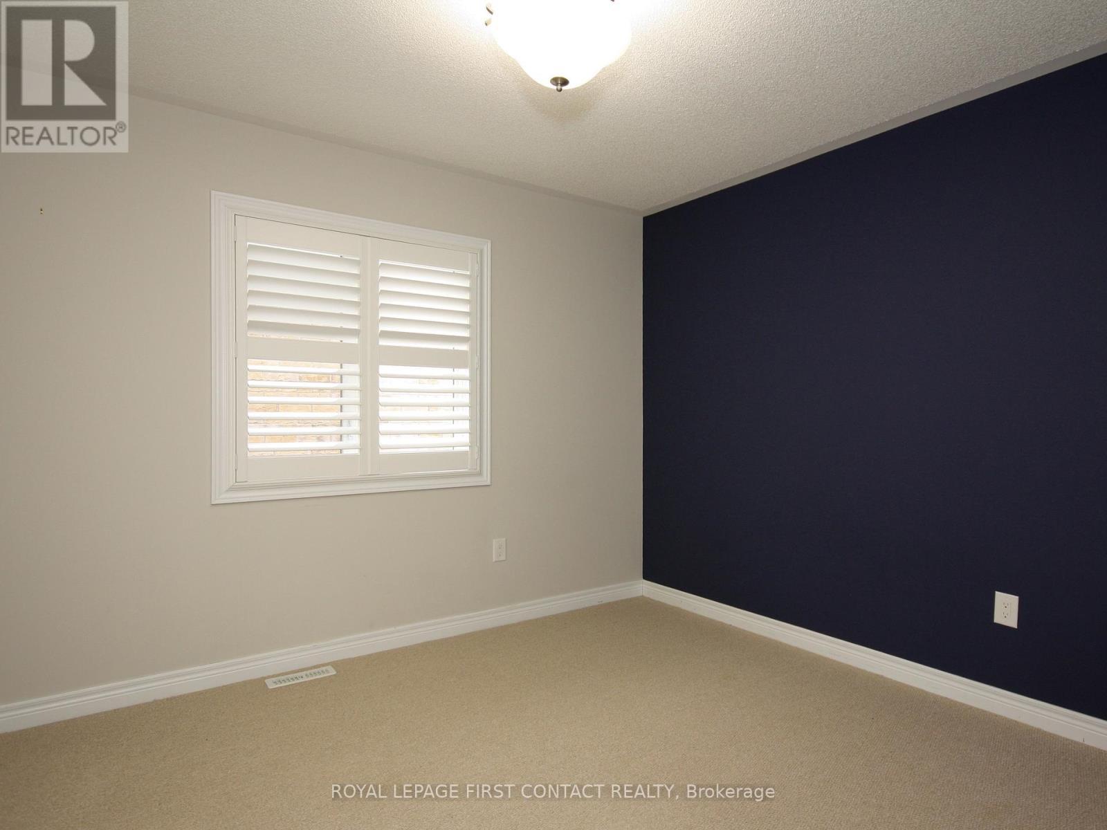30 Forsyth Crescent, Springwater, ON - Indoor Photo Showing Other Room