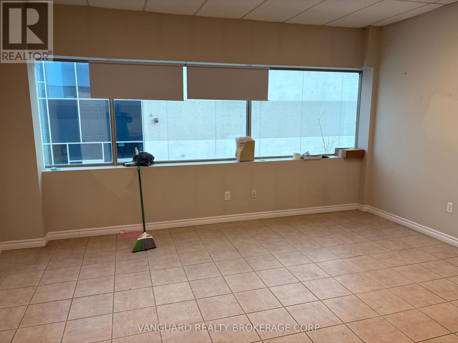 4A - 101 Simona Drive, Caledon, ON