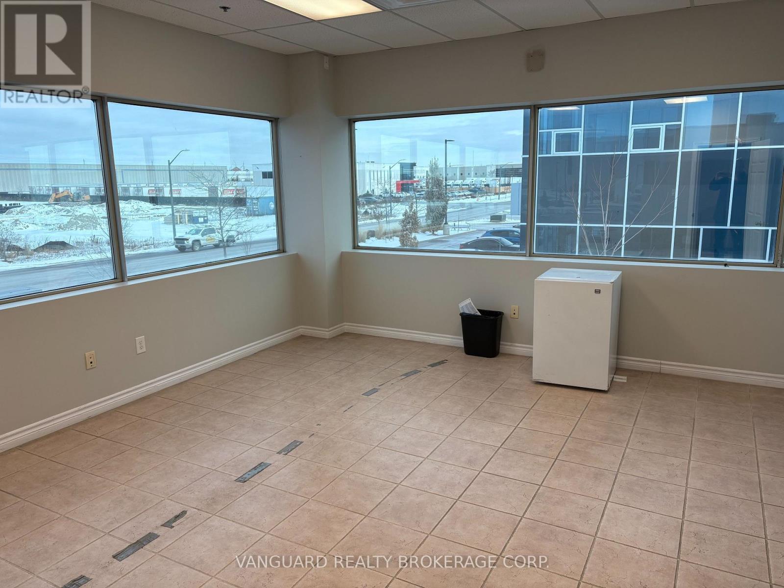 4A - 101 Simona Drive, Caledon, ON