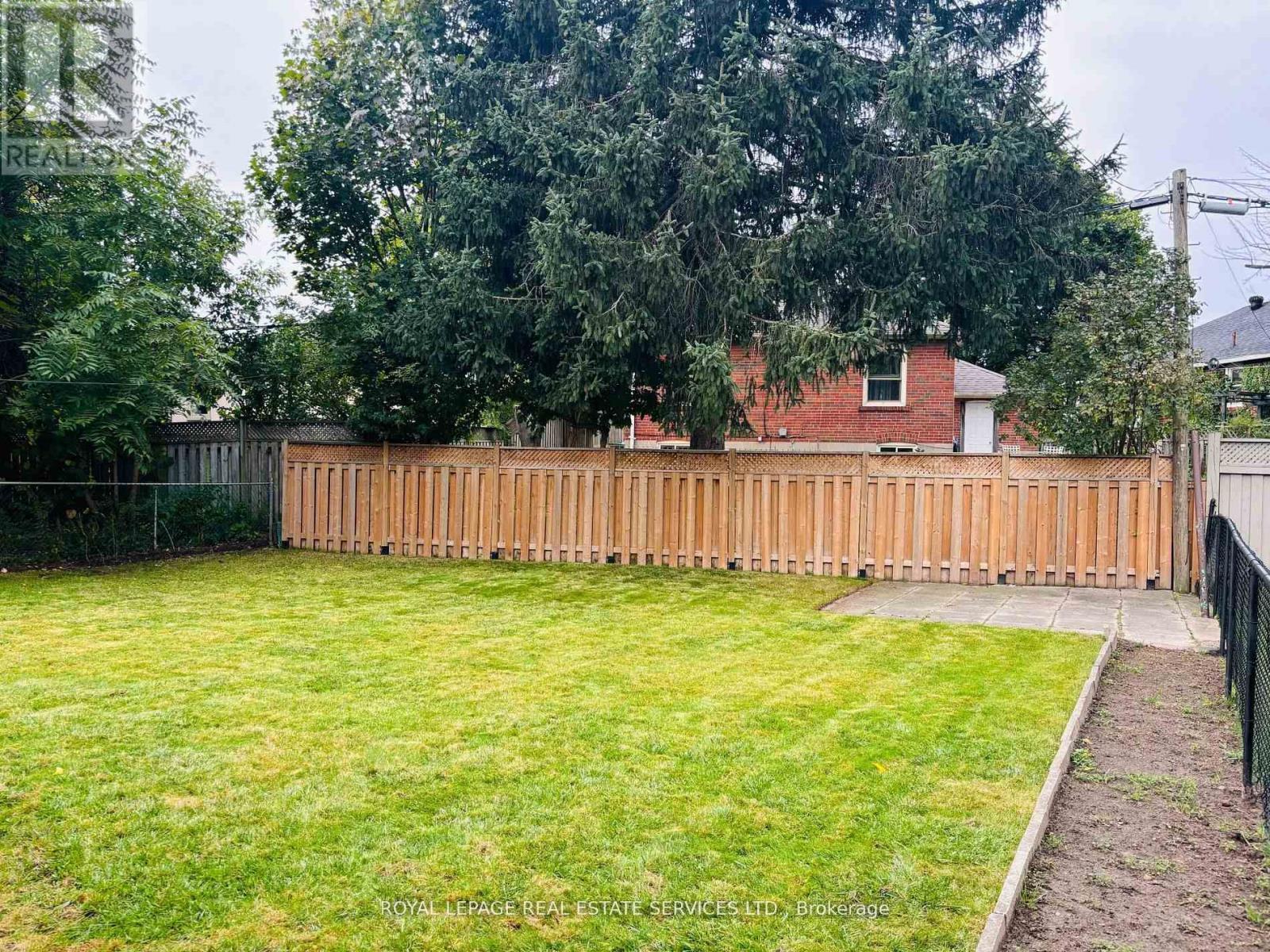 100 Ballacaine Drive, Toronto, ON - Outdoor