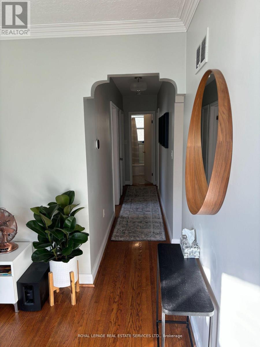 100 Ballacaine Drive, Toronto, ON - Indoor Photo Showing Other Room