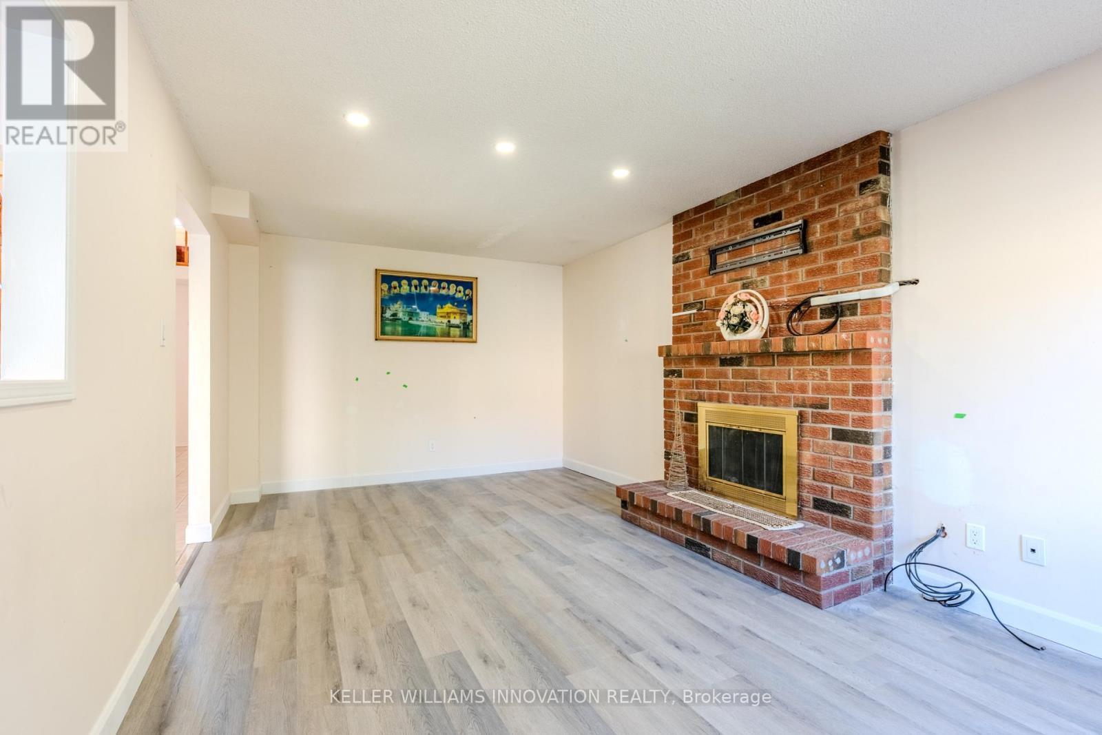8 Dingwall Court, Brampton, ON - Indoor With Fireplace