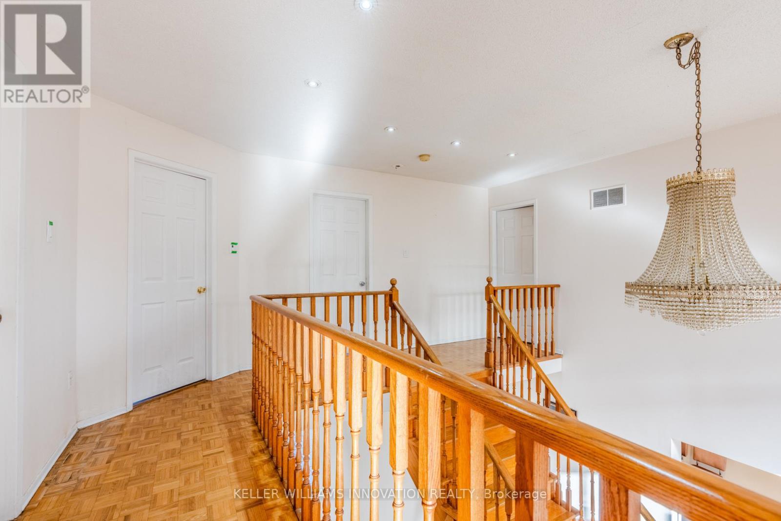 8 Dingwall Court, Brampton, ON - Indoor Photo Showing Other Room