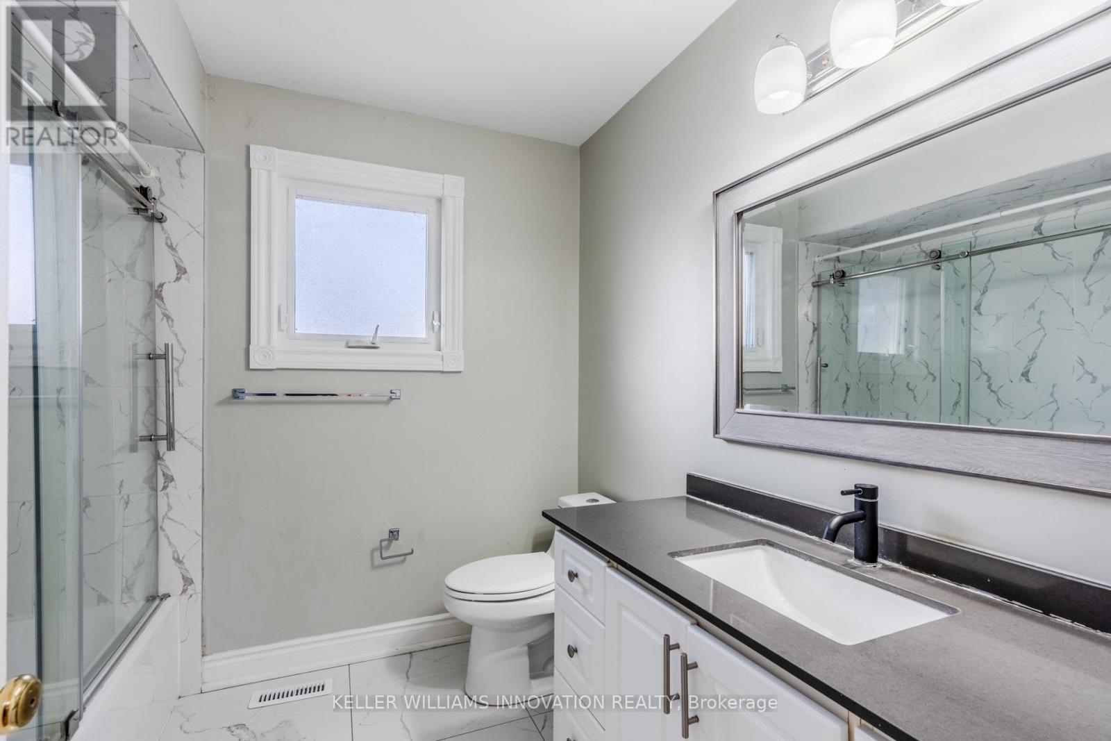 8 Dingwall Court, Brampton, ON - Indoor Photo Showing Bathroom