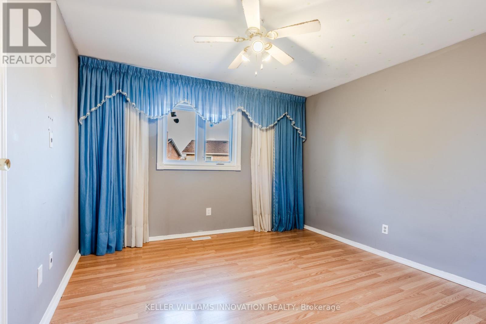 8 Dingwall Court, Brampton, ON - Indoor Photo Showing Other Room