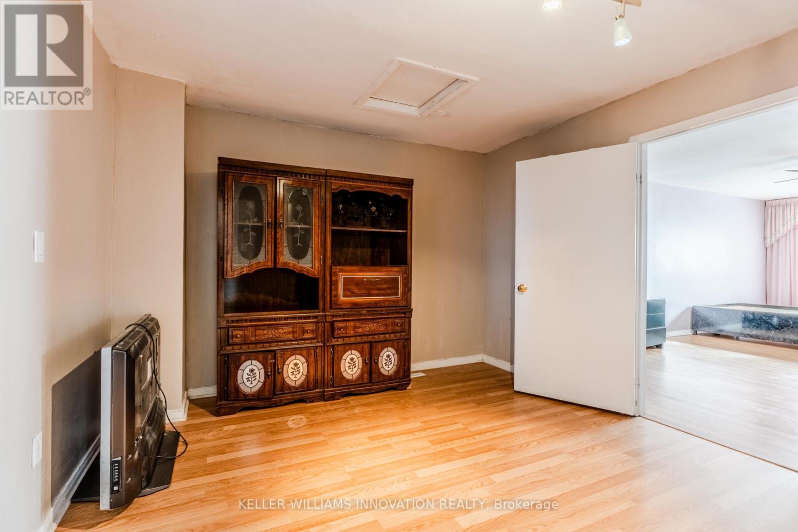 8 Dingwall Court, Brampton, ON - Indoor Photo Showing Other Room